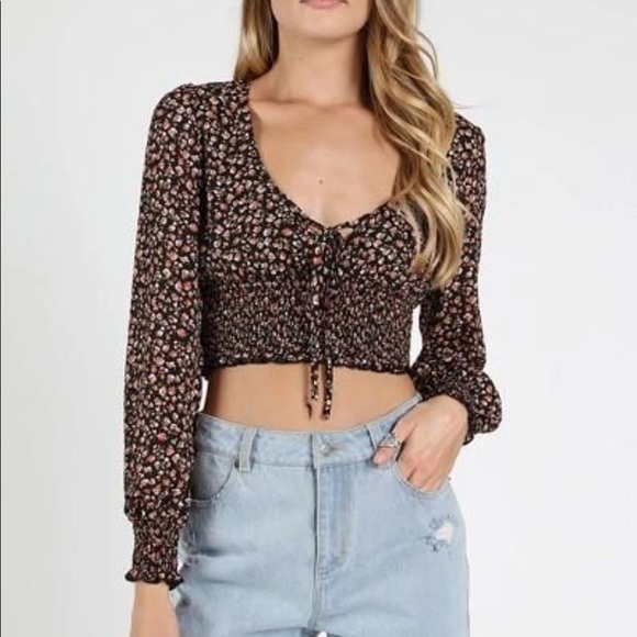 NWT Blush BJ Floral Smocked Boho Flowy Sleeve Crop Top Blouse - Picture 8 of 9